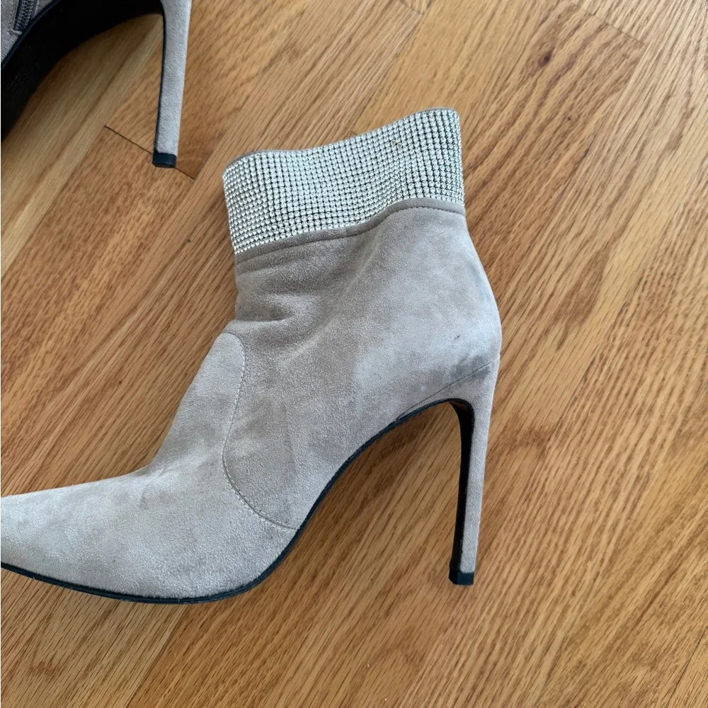 Stuart Weitzman  Highbeams Light Gray Suede crystal Ankle boots booties